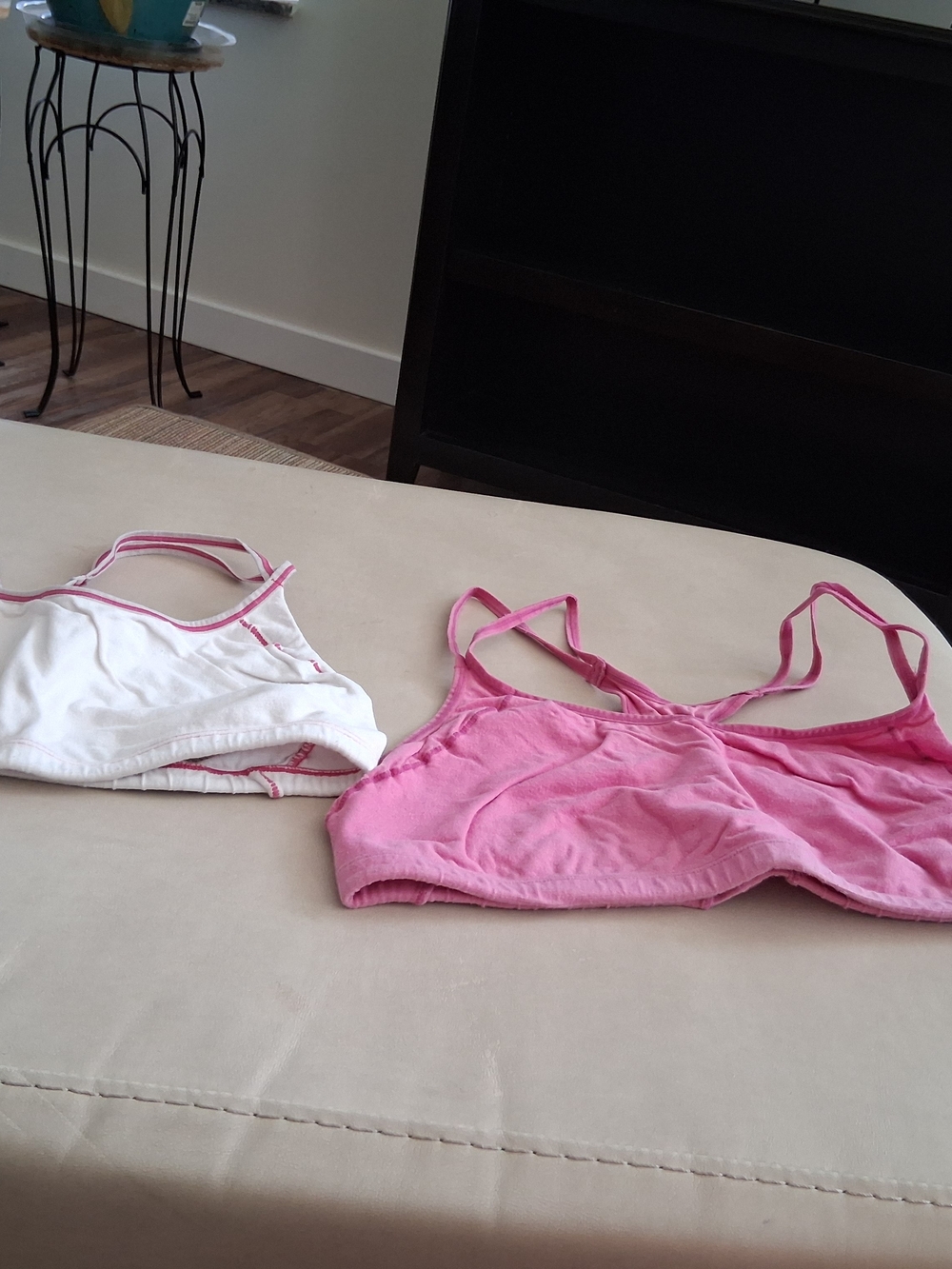 Everyday Light Support Cotton Sports Bra - Pink and White
